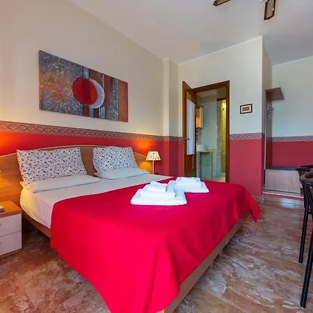 Bed & Breakfast Aurora 4*